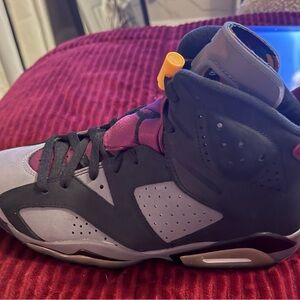 Air Jordan 7 “Bordeaux” sneakers. Men size 9